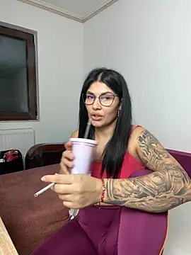 MiaKiittyy online show from October 2025 04:40:02 PM