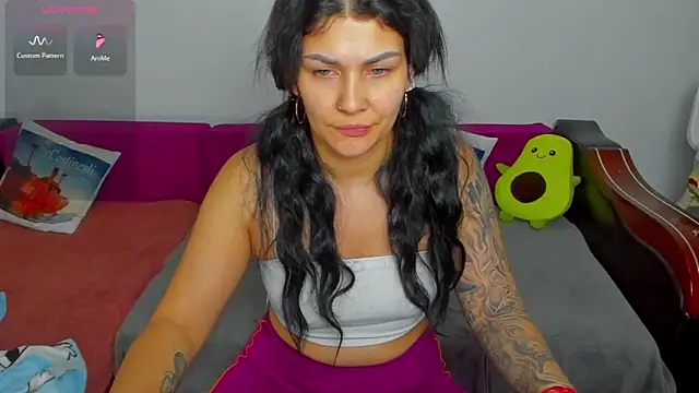 MiaKiittyy online show from January 2026 05:30:02 PM