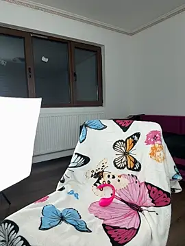 Snapshot of MiaKiittyy chatting on November 2025 01:04:02 AM MiaKiittyy online show from November 2025 01:04:02 AM