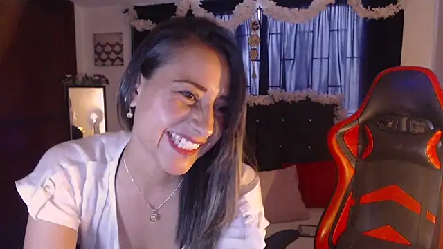 Sofia-mel online show from October 2025 03:02:02 PM