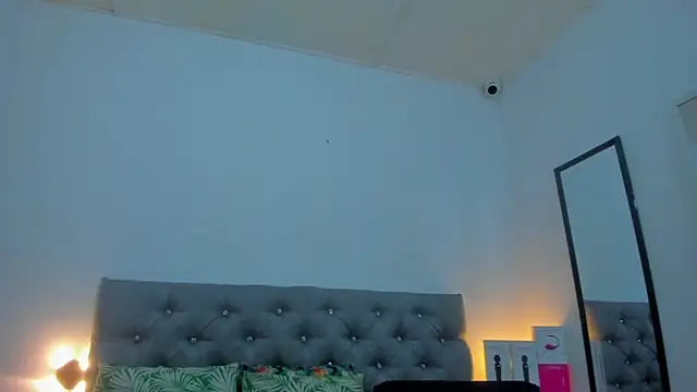 neferet opal online show from October 2025 12:42:02 AM