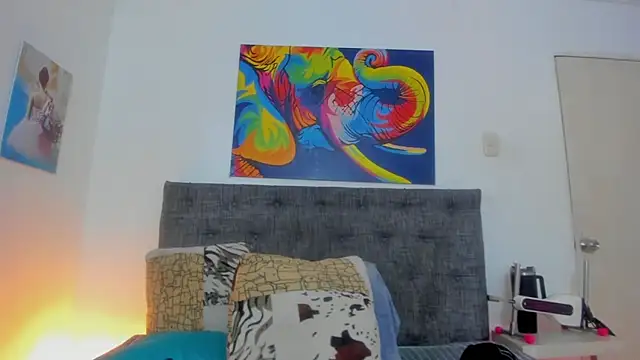 neferet opal online show from October 2025 11:17:01 PM