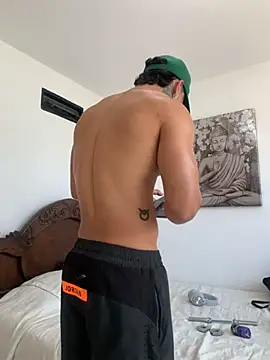 Snapshot of DeimonOficial chatting on November 2025 06:45:01 PM DeimonOficial online show from November 2025 06:45:01 PM