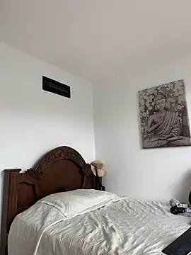 Snapshot of DeimonOficial chatting on November 2025 06:44:02 PM DeimonOficial online show from November 2025 06:44:02 PM