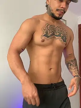 DeimonOficial online show from October 2025 04:28:01 PM