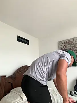 Snapshot of DeimonOficial chatting on November 2025 09:08:01 PM DeimonOficial online show from November 2025 09:08:01 PM