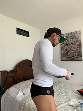 Snapshot of DeimonOficial chatting on November 2025 07:25:02 PM DeimonOficial online show from November 2025 07:25:02 PM