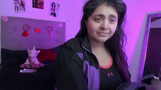 TifanyAmazinng online show from February 2026 01:33:02 PM