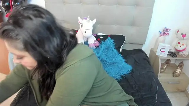 TifanyAmazinng online show from November 2025 01:56:02 PM