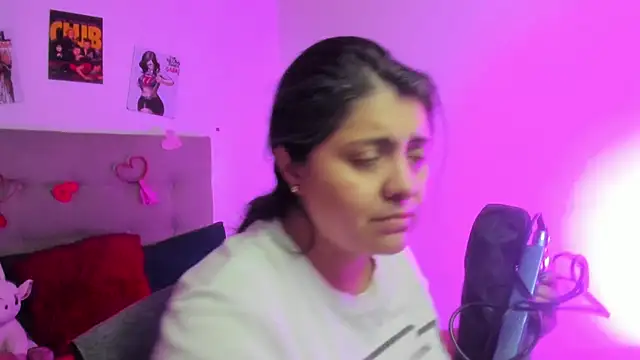 TifanyAmazinng online show from February 2026 12:37:01 PM