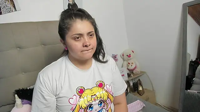 TifanyAmazinng online show from November 2025 12:31:01 PM