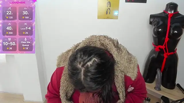 TifanyAmazinng online show from September 2025 12:44:01 PM