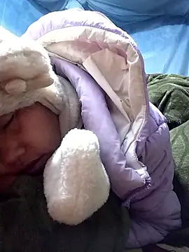 PhamPm70 online show from January 2026 06:00:01 PM