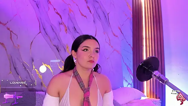 alicecute77 online show from October 2025 02:23:01 AM