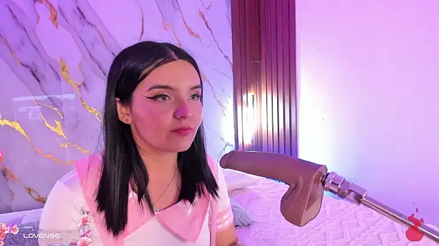 alicecute77 online show from May 2026 02:26:02 AM