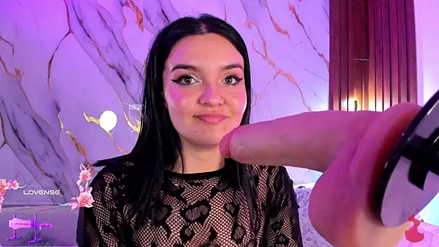 alicecute77 online show from April 2026 02:42:01 AM