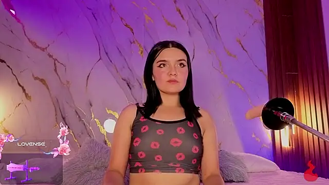 alicecute77 online show from February 2026 12:44:02 AM