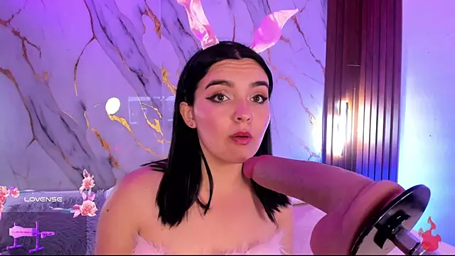 alicecute77 online show from April 2026 02:24:01 AM