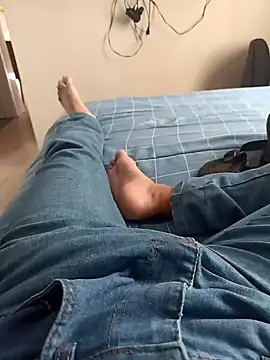 Snapshot of comobucetinhas chatting on September 2025 06:40:01 PM comobucetinhas online show from September 2025 06:40:01 PM