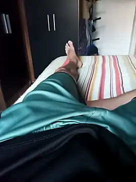 Snapshot of comobucetinhas chatting on October 2025 09:05:01 PM comobucetinhas online show from October 2025 09:05:01 PM