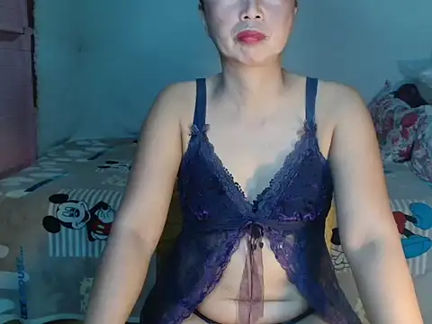 HelenaM online show from May 2026 03:30:01 AM
