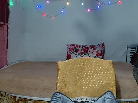 HelenaM online show from December 2025 09:31:01 PM