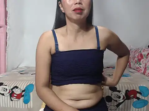 Snapshot of HelenaM chatting on October 2025 12:51:02 PM HelenaM online show from October 2025 12:51:02 PM