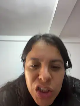 Snapshot of Moon-Lice chatting on April 2026 01:10:02 AM Moon-Lice online show from April 2026 01:10:02 AM