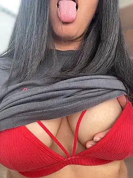 Suandenilo7 online show from April 2026 06:48:01 PM