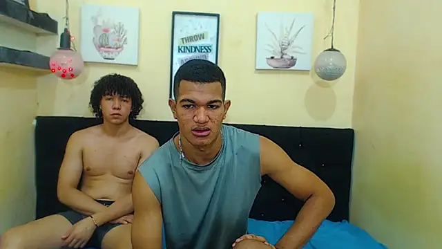 Black hugecock online show from October 2025 01:11:02 PM