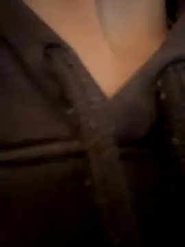 Snapshot of Aleja_ruizz chatting on November 2025 08:20:01 PM Aleja ruizz online show from November 2025 08:20:01 PM