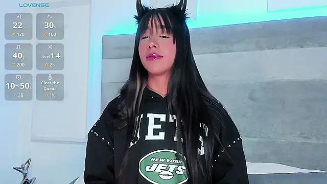 Snapshot of Aleja_ruizz chatting on October 2025 04:49:02 AM Aleja ruizz online show from October 2025 04:49:02 AM