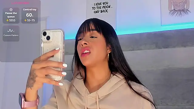 Snapshot of Aleja_ruizz chatting on September 2025 06:42:02 AM Aleja ruizz online show from September 2025 06:42:02 AM