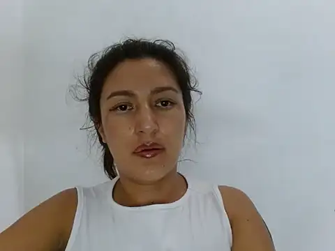 Snapshot of SarahFriendly chatting on June 2026 09:37:02 PM SarahFriendly online show from June 2026 09:37:02 PM