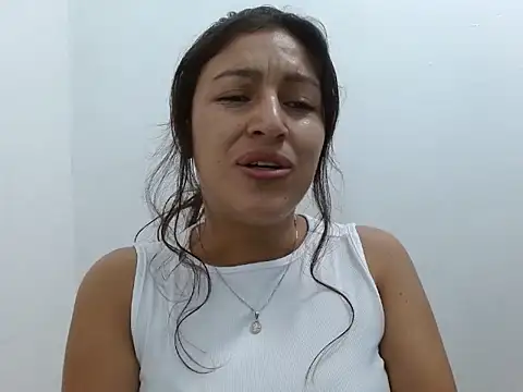 Snapshot of SarahFriendly chatting on May 2026 01:08:02 PM SarahFriendly online show from May 2026 01:08:02 PM