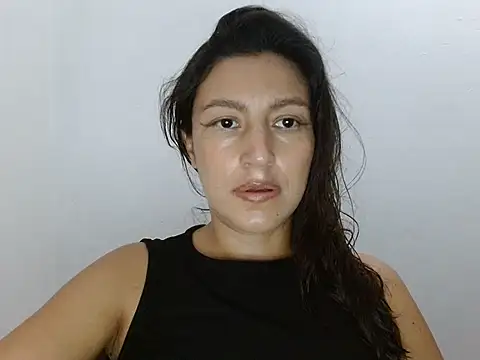 Snapshot of SarahFriendly chatting on August 2026 12:09:01 AM SarahFriendly online show from August 2026 12:09:01 AM