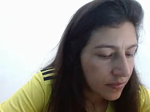 SarahFriendly online show from April 2026 01:09:02 PM