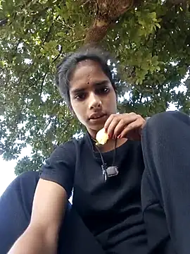 Snapshot of Gulika_Doshi chatting on November 2025 09:02:01 AM Gulika Doshi online show from November 2025 09:02:01 AM