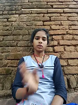 Snapshot of Gulika_Doshi chatting on October 2025 01:17:01 AM Gulika Doshi online show from October 2025 01:17:01 AM