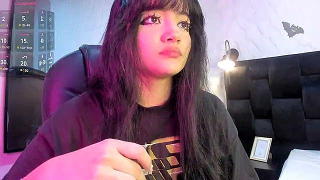 Darky Doll online show from December 2025 08:53:02 PM