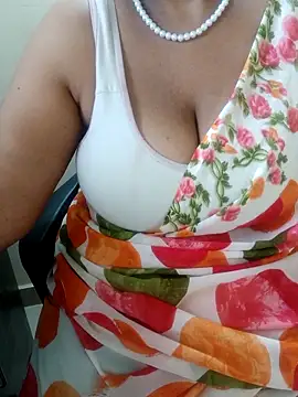 Snapshot of tami_lavanya chatting on October 2025 05:06:01 AM tami lavanya online show from October 2025 05:06:01 AM
