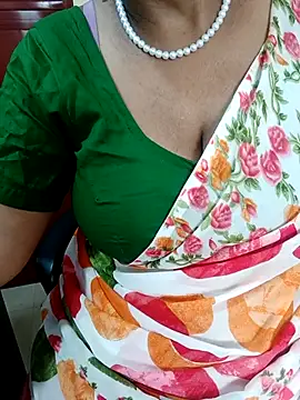 Snapshot of tami_lavanya chatting on September 2025 01:44:01 AM tami lavanya online show from September 2025 01:44:01 AM