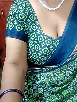 Snapshot of tami_lavanya chatting on October 2025 09:33:01 AM tami lavanya online show from October 2025 09:33:01 AM