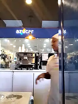 Snapshot of martinabro chatting on September 2025 09:32:02 PM martinabro online show from September 2025 09:32:02 PM