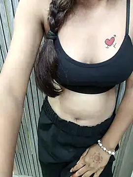 Snapshot of Aarti-kumri chatting on September 2025 05:44:02 AM Aarti-kumri online show from September 2025 05:44:02 AM