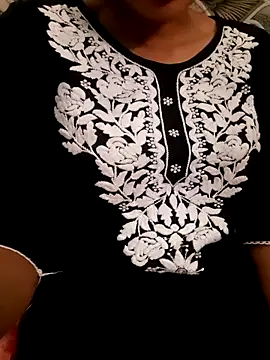 Snapshot of Aarti-kumri chatting on November 2025 09:35:01 AM Aarti-kumri online show from November 2025 09:35:01 AM