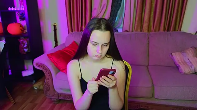 Snapshot of Kelly_Cartier chatting on November 2025 11:24:02 AM Kelly Cartier online show from November 2025 11:24:02 AM