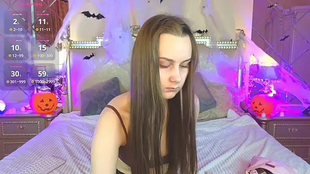 Kelly Cartier online show from October 2025 12:15:02 PM