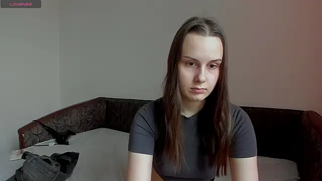 Kelly Cartier online show from April 2026 12:01:01 PM