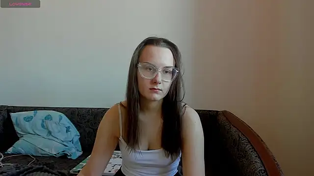 Kelly Cartier online show from April 2026 12:21:02 PM